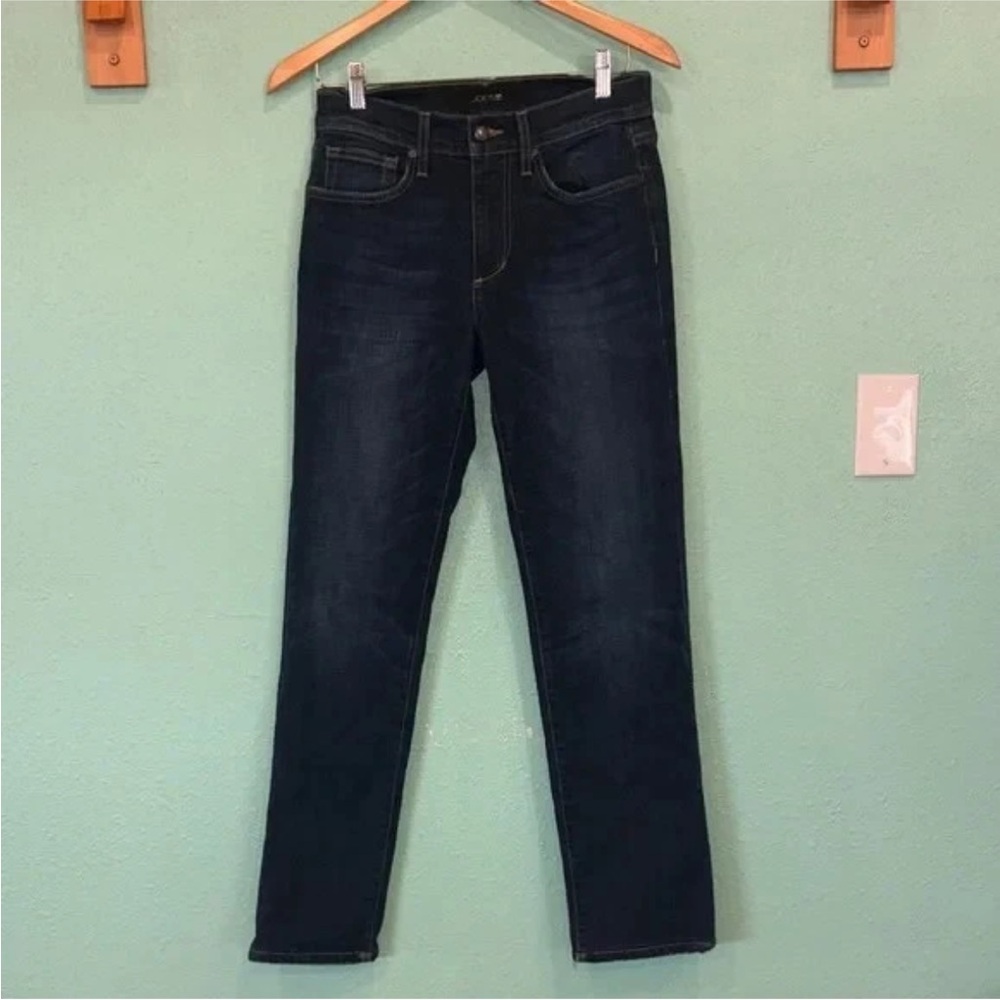 Joe’s Jeans Brixton Straight Indigo Jeans. Size 28